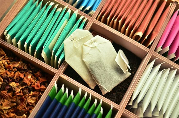 庭を古く見せる5つのDIYテクニック！簡単で低予算の裏技